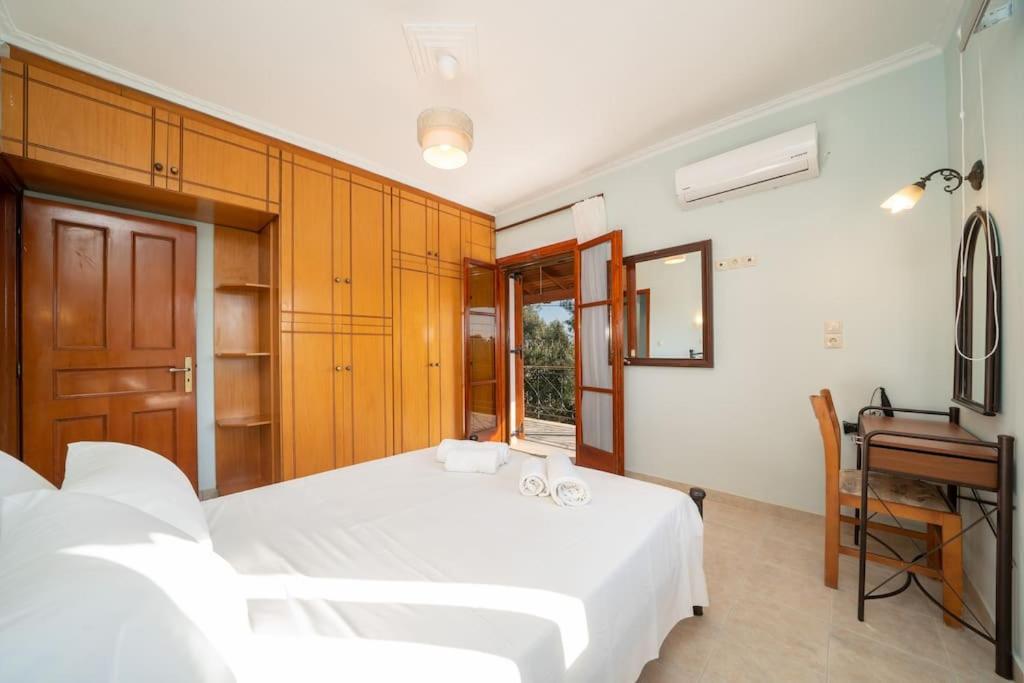 Afroditi Holiday Home- Green View Apartment Свороната Экстерьер фото