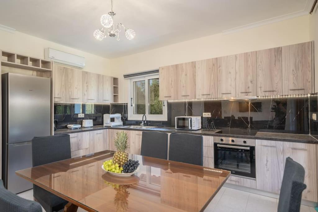 Afroditi Holiday Home- Green View Apartment Свороната Экстерьер фото